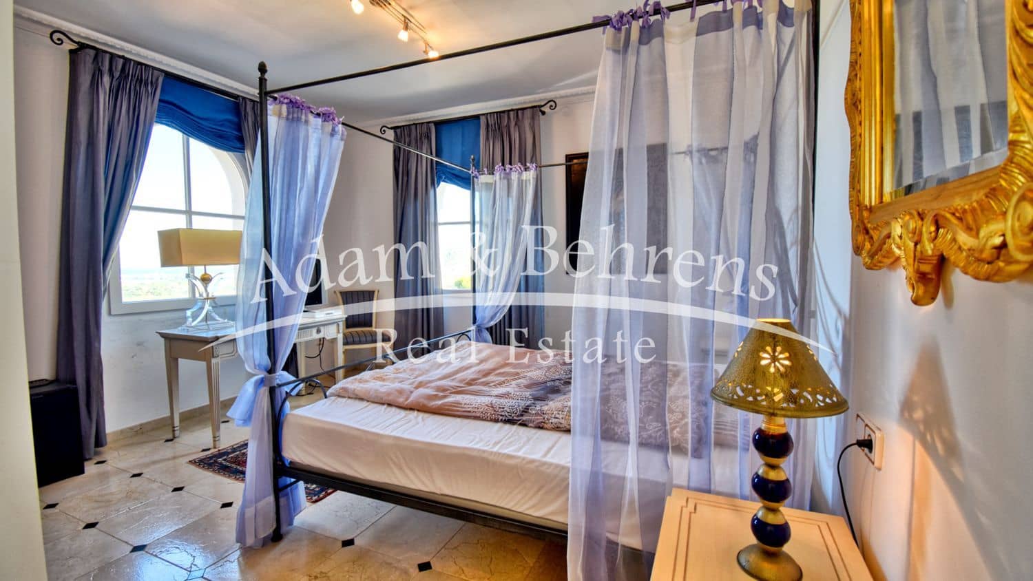 5 makuuhuone Huvila myytävänä paikassa La Sella mukana uima-altaan 
autotalli - 1 499 000 € (Ref: 9284062)