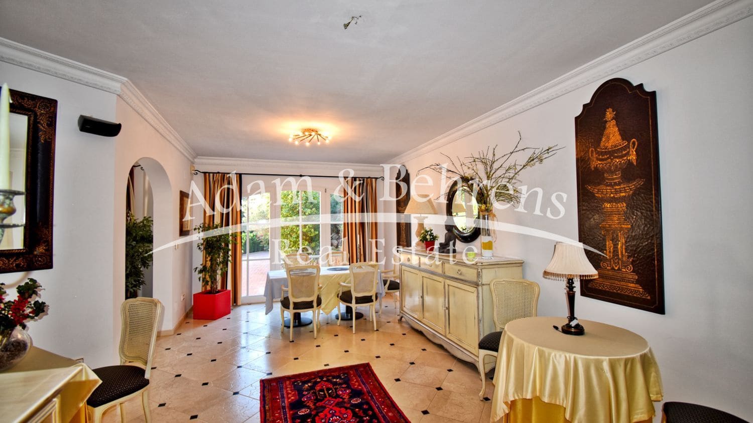 5 makuuhuone Huvila myytävänä paikassa La Sella mukana uima-altaan 
autotalli - 1 499 000 € (Ref: 9284062)