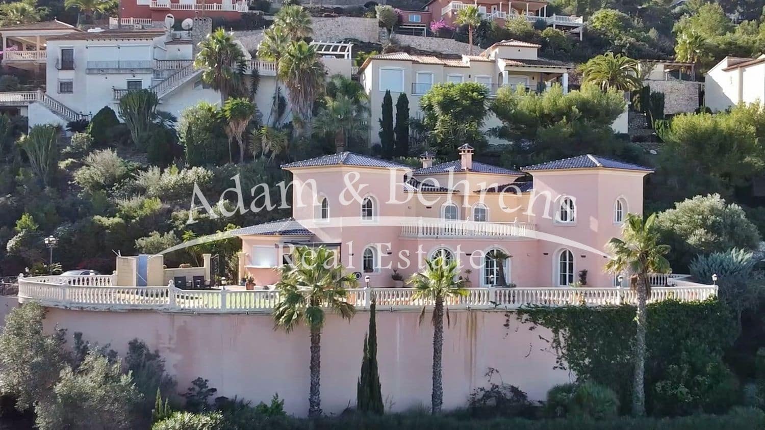 5 makuuhuone Huvila myytävänä paikassa La Sella mukana uima-altaan 
autotalli - 1 499 000 € (Ref: 9284062)