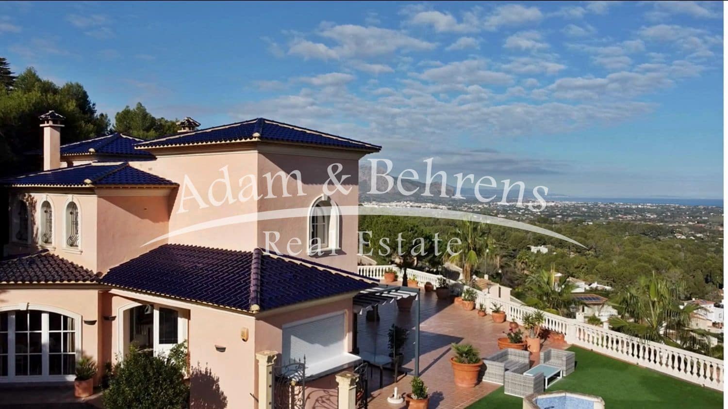 5 makuuhuone Huvila myytävänä paikassa La Sella mukana uima-altaan 
autotalli - 1 499 000 € (Ref: 9284062)