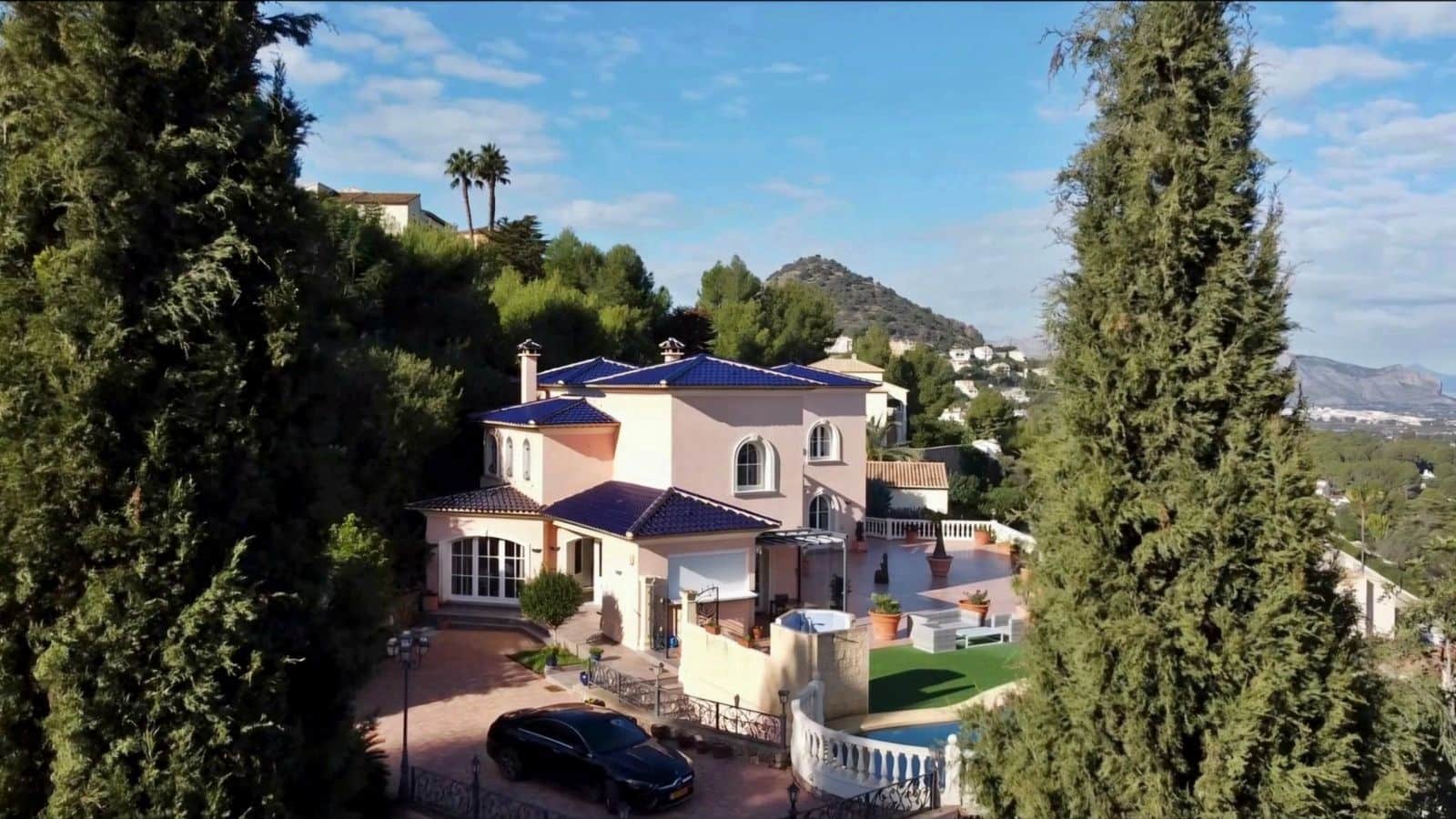 5 soveværelse Villa til salg i Pedreguer med swimmingpool garage - € 1.499.000 (Ref: 9284062)