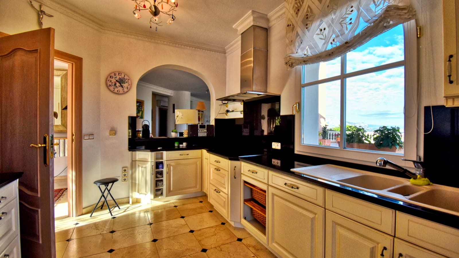 5 soveværelse Villa til salg i Pedreguer med swimmingpool garage - € 1.499.000 (Ref: 9284062)