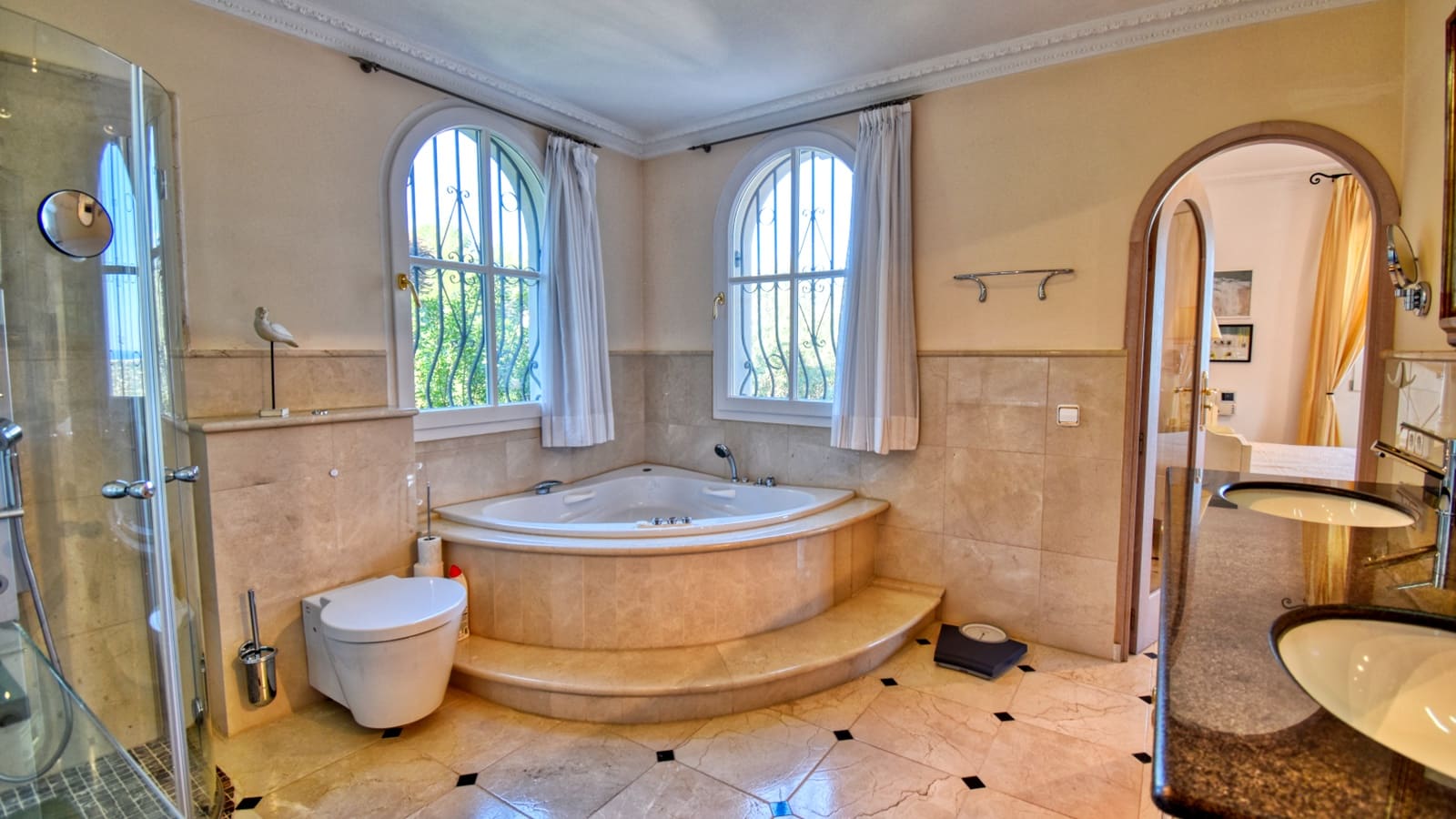 5 soveværelse Villa til salg i Pedreguer med swimmingpool garage - € 1.499.000 (Ref: 9284062)