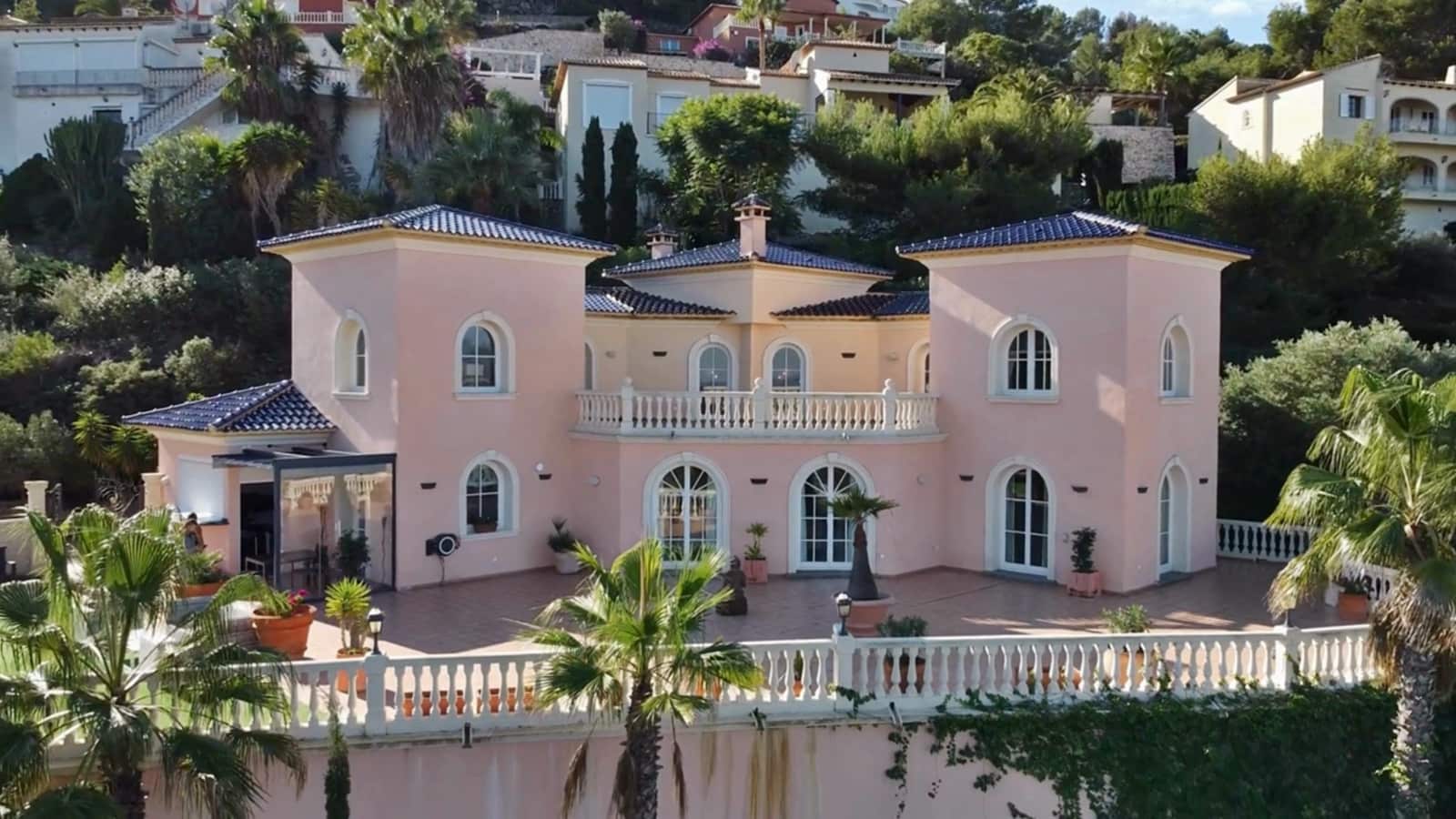 5 soveværelse Villa til salg i Pedreguer med swimmingpool garage - € 1.499.000 (Ref: 9284062)