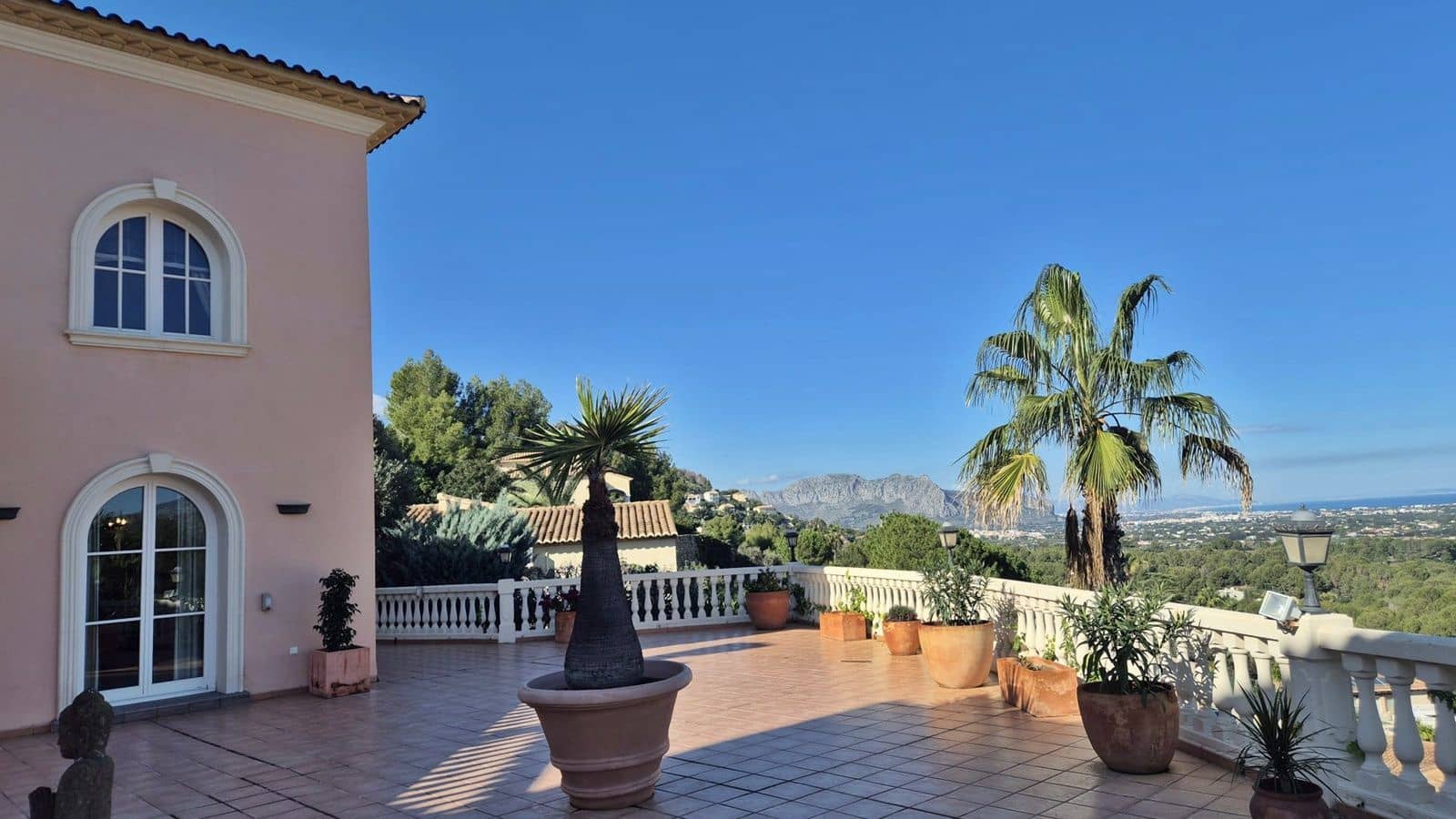 5 soveværelse Villa til salg i Pedreguer med swimmingpool garage - € 1.499.000 (Ref: 9284062)