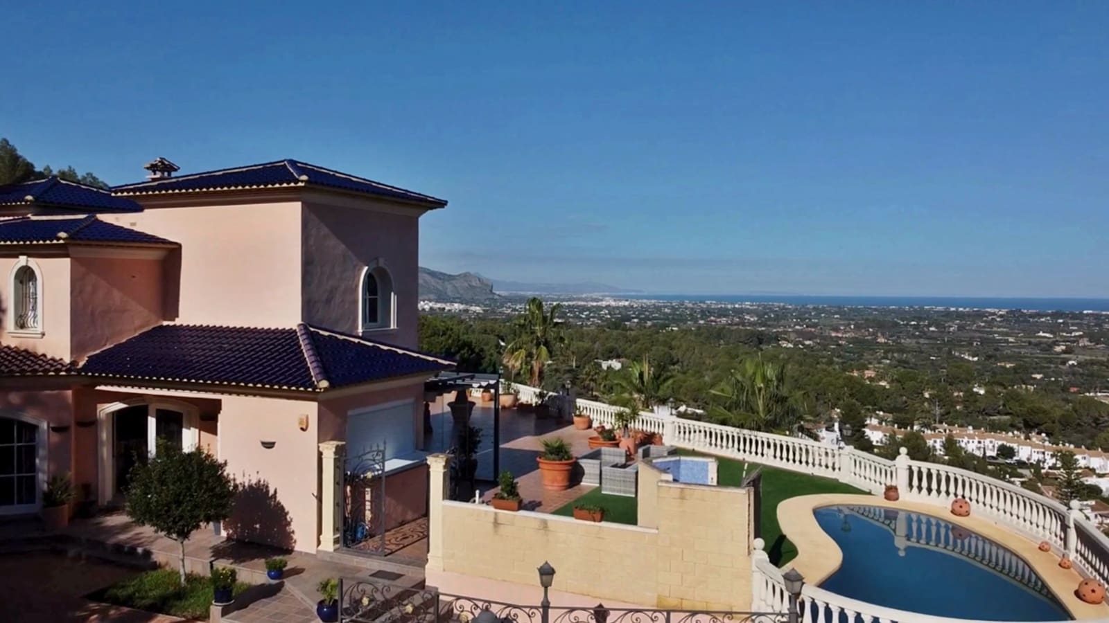 5 soveværelse Villa til salg i Pedreguer med swimmingpool garage - € 1.499.000 (Ref: 9284062)
