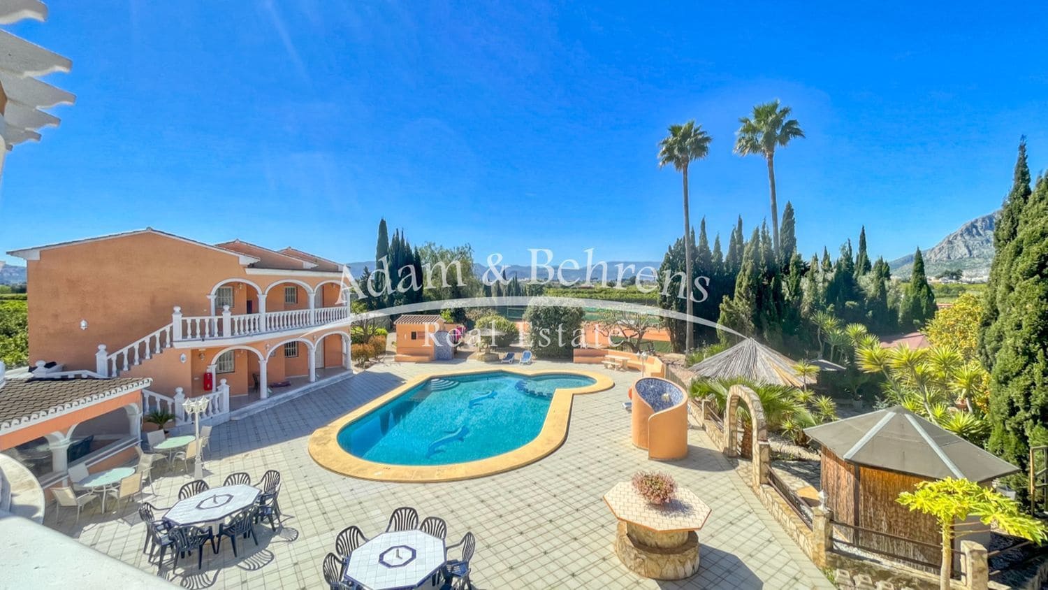 14 soverom Finca/Herregård til salgs i Els Poblets med svømmebasseng garasje - € 2 500 000 (Ref: 9294553)