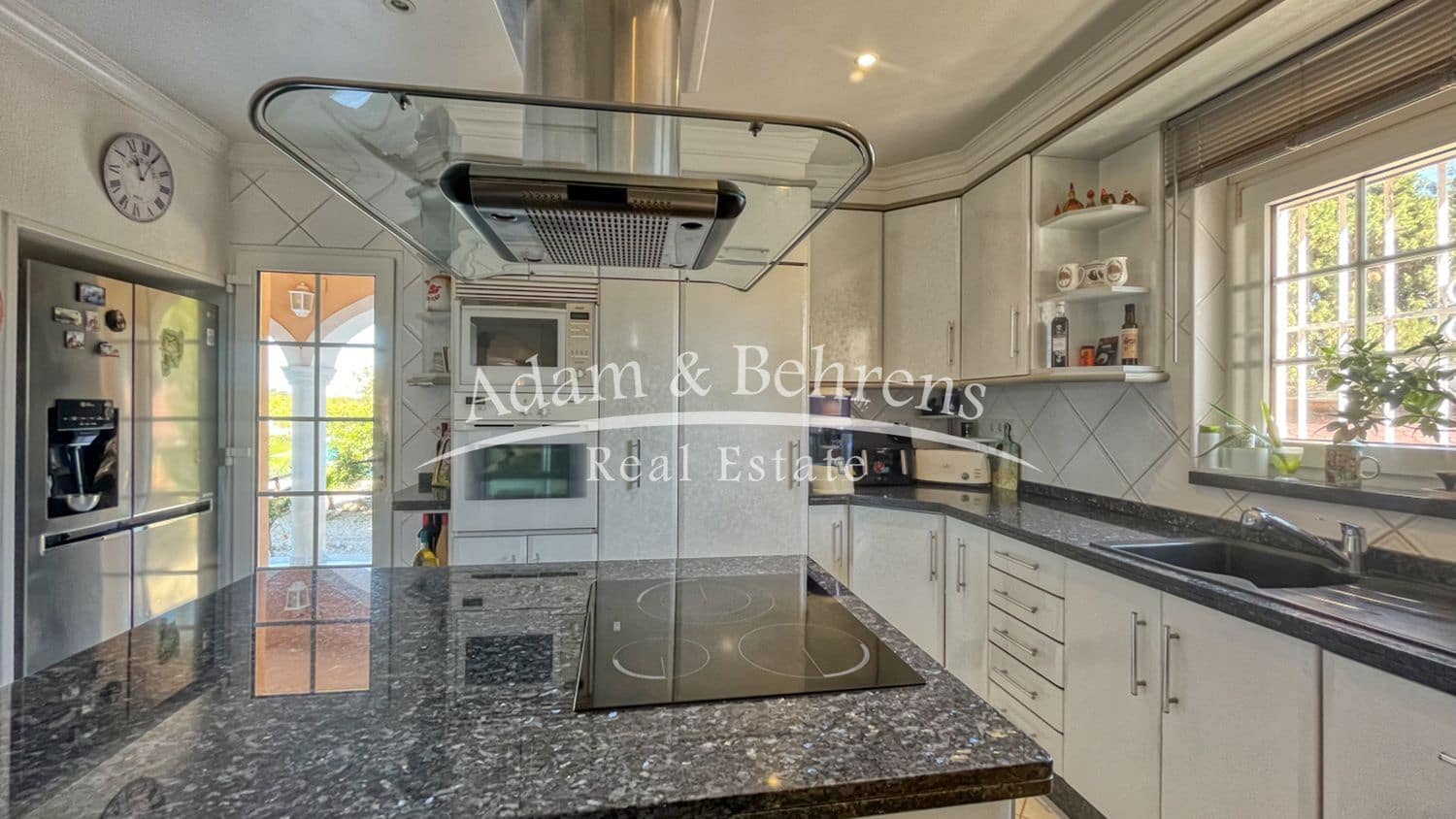 14 soverom Finca/Herregård til salgs i Els Poblets med svømmebasseng garasje - € 2 500 000 (Ref: 9294553)