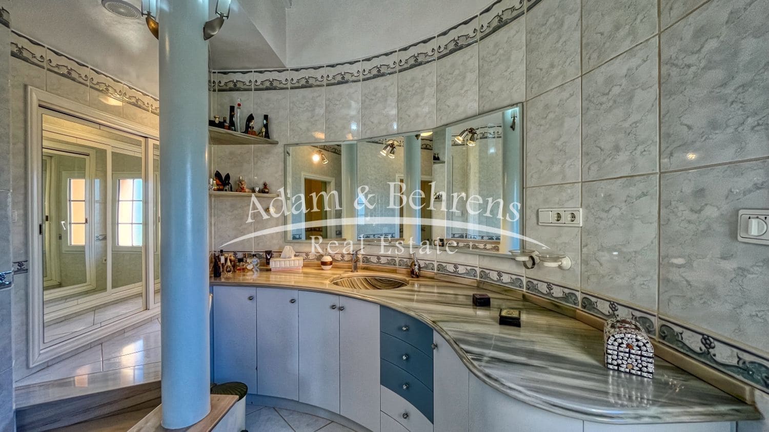 14 soverom Finca/Herregård til salgs i Els Poblets med svømmebasseng garasje - € 2 500 000 (Ref: 9294553)