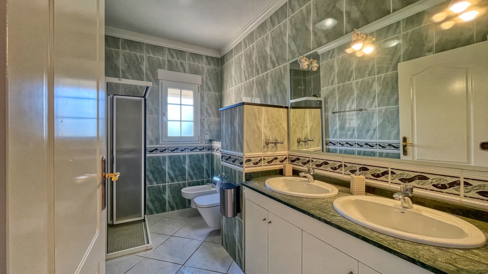 14 soverom Hotell til salgs i Els Poblets med svømmebasseng garasje - € 2 500 000 (Ref: 9294553)