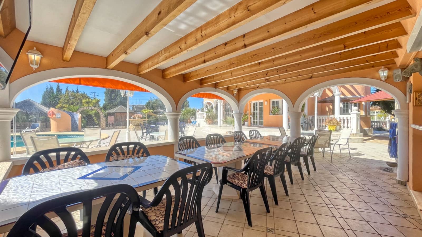 14 soverom Hotell til salgs i Els Poblets med svømmebasseng garasje - € 2 500 000 (Ref: 9294553)