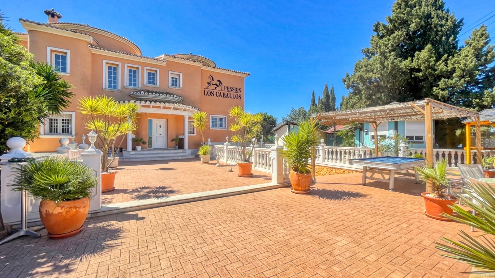 14 soverom Hotell til salgs i Els Poblets med svømmebasseng garasje - € 2 500 000 (Ref: 9294553)