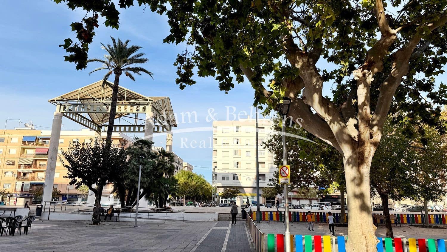 4 chambre Appartement à vendre à Oliva avec garage - 275 000 € (Ref: 9371194)