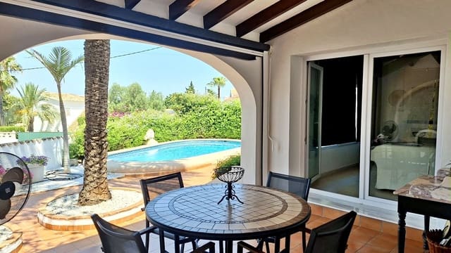 3 Zimmer Villa zu verkaufen in Dénia mit Pool Garage - 840.000 € (Ref: 9371195)