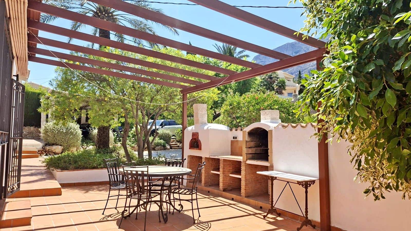 3 slaapkamer Villa te koop in Denia met zwembad garage - € 840.000 (Ref: 9371195)