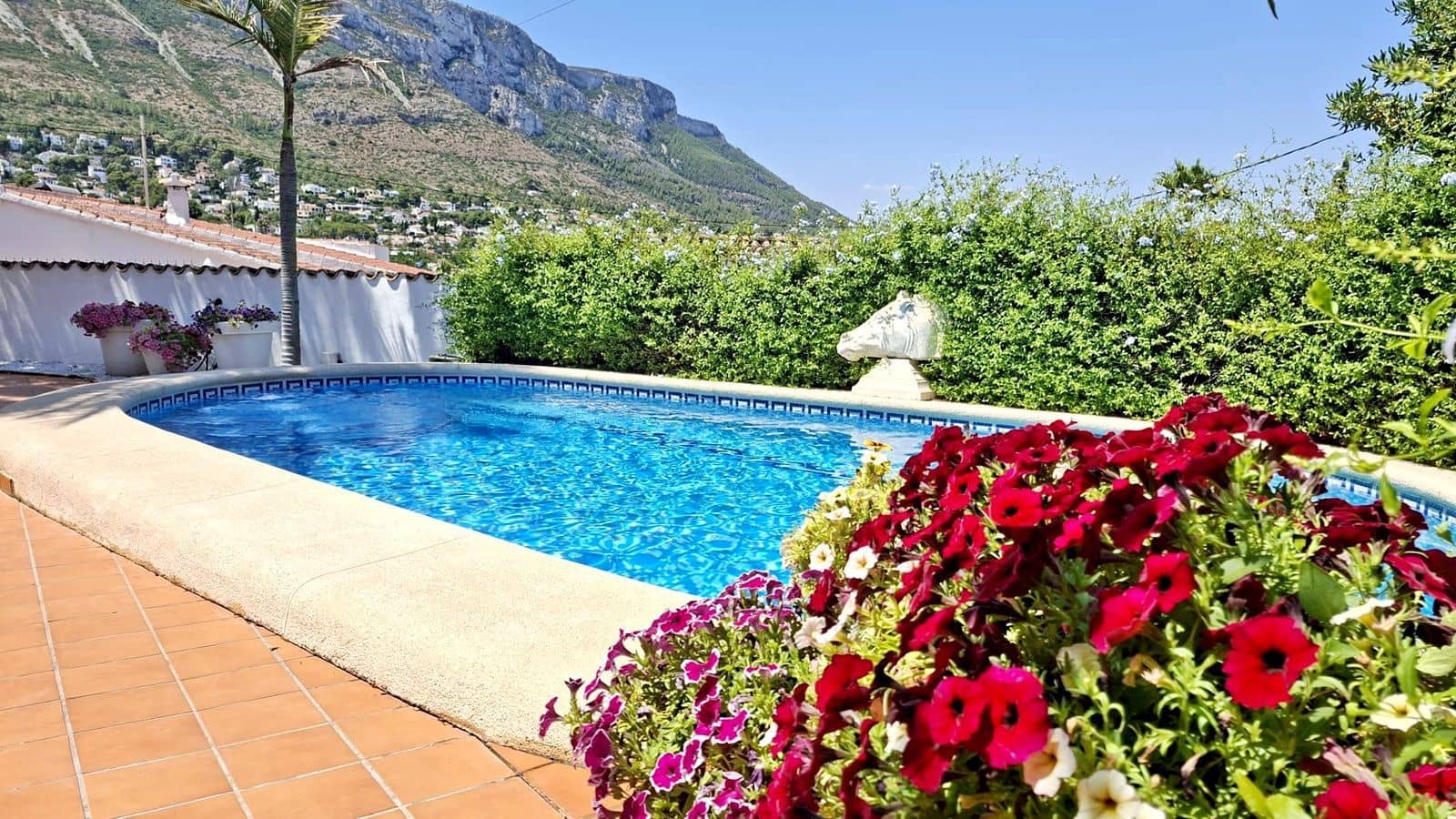 3 slaapkamer Villa te koop in Denia met zwembad garage - € 840.000 (Ref: 9371195)