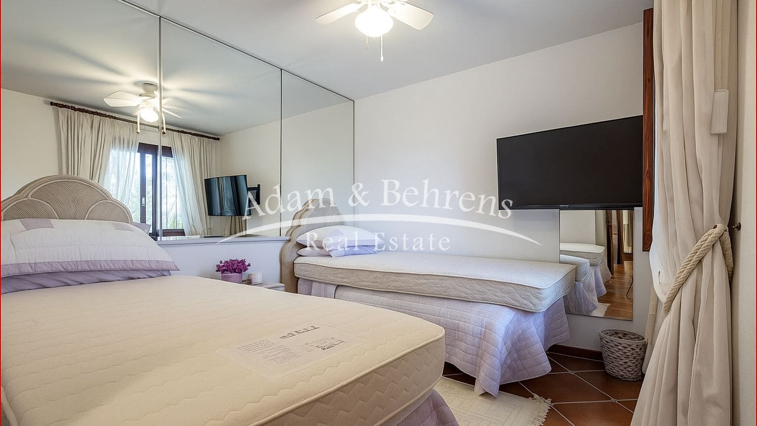 5 sypialnia Willa na sprzedaż w Denia z basenem garażem - 850 000 € (Ref: 9371196)