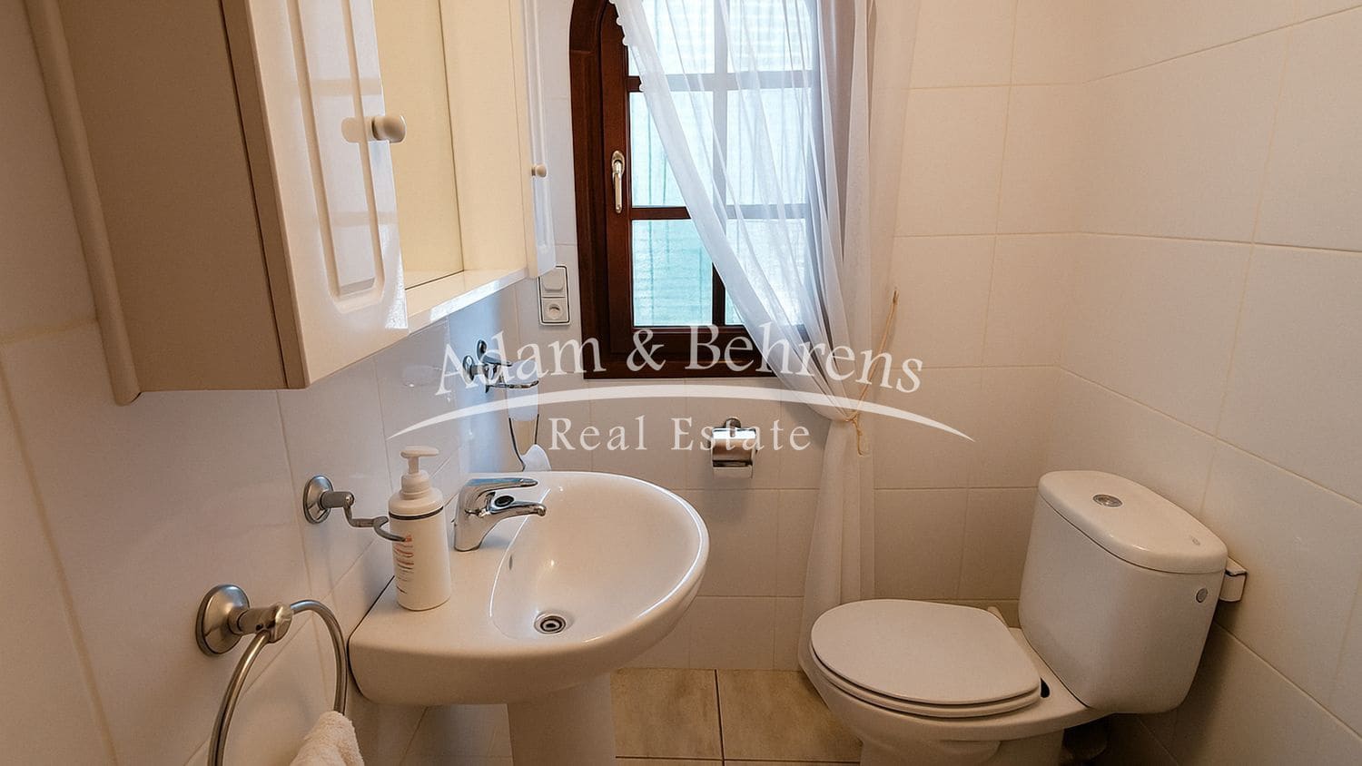 5 sypialnia Willa na sprzedaż w Denia z basenem garażem - 850 000 € (Ref: 9371196)