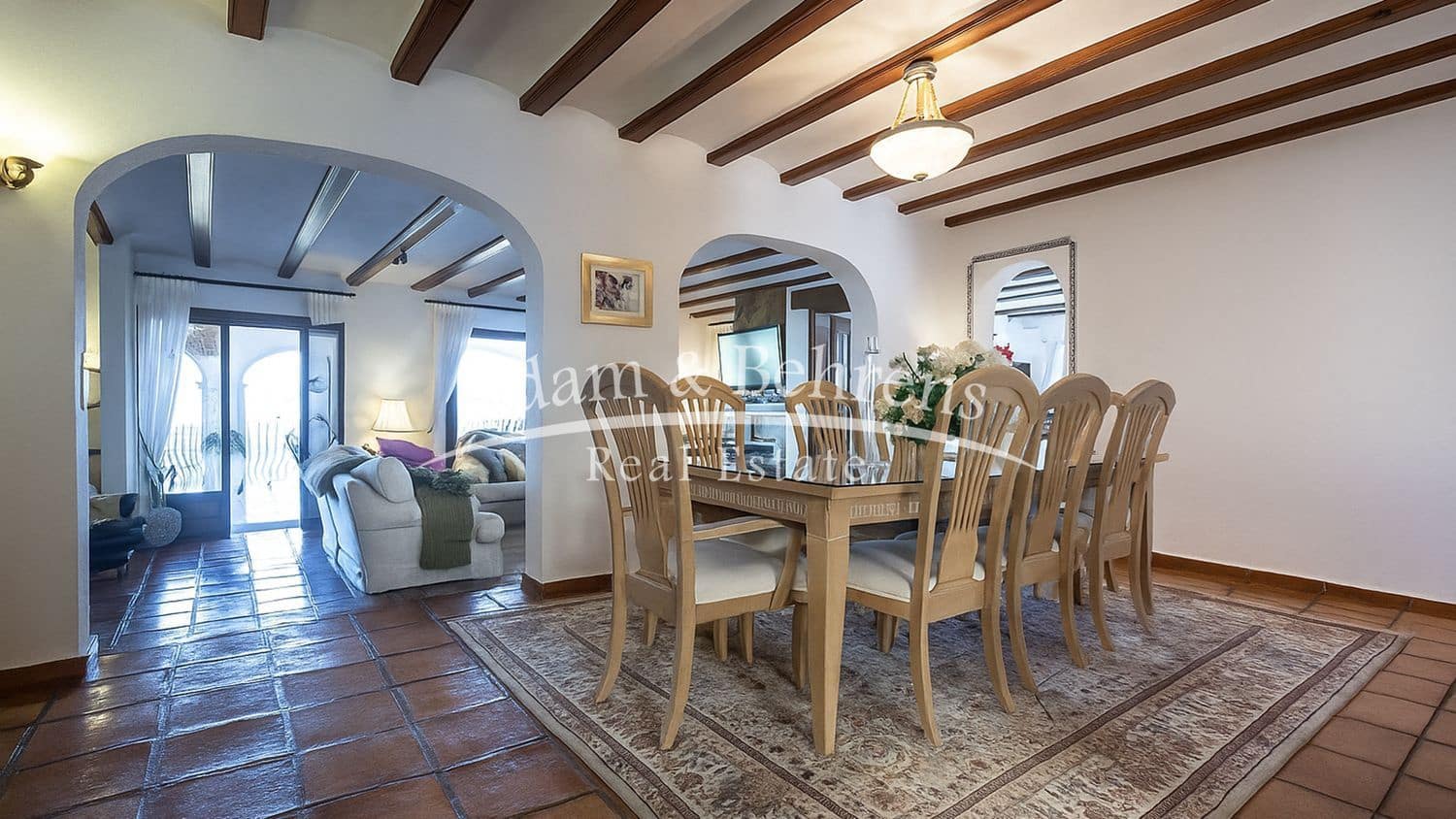 5 sypialnia Willa na sprzedaż w Denia z basenem garażem - 850 000 € (Ref: 9371196)