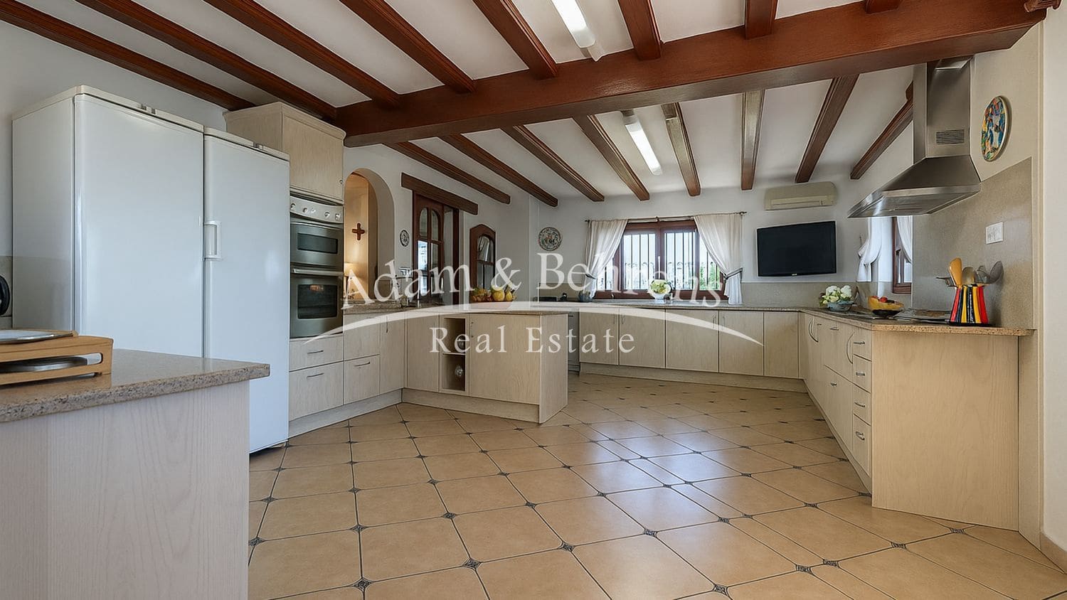 5 sypialnia Willa na sprzedaż w Denia z basenem garażem - 850 000 € (Ref: 9371196)