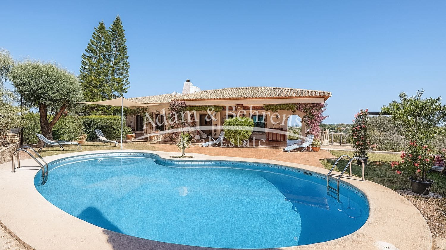 5 sypialnia Willa na sprzedaż w Denia z basenem garażem - 850 000 € (Ref: 9371196)