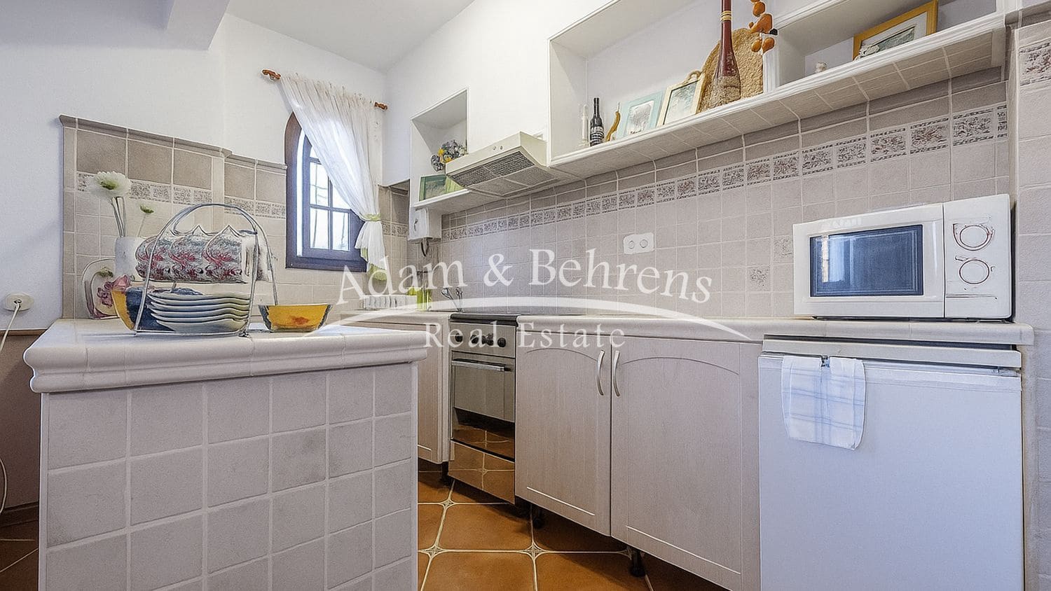 5 sypialnia Willa na sprzedaż w Denia z basenem garażem - 850 000 € (Ref: 9371196)