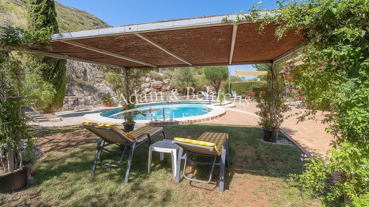 5 sypialnia Willa na sprzedaż w Denia z basenem garażem - 850 000 € (Ref: 9371196)