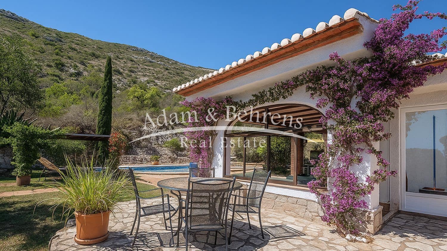 5 sypialnia Willa na sprzedaż w Denia z basenem garażem - 850 000 € (Ref: 9371196)