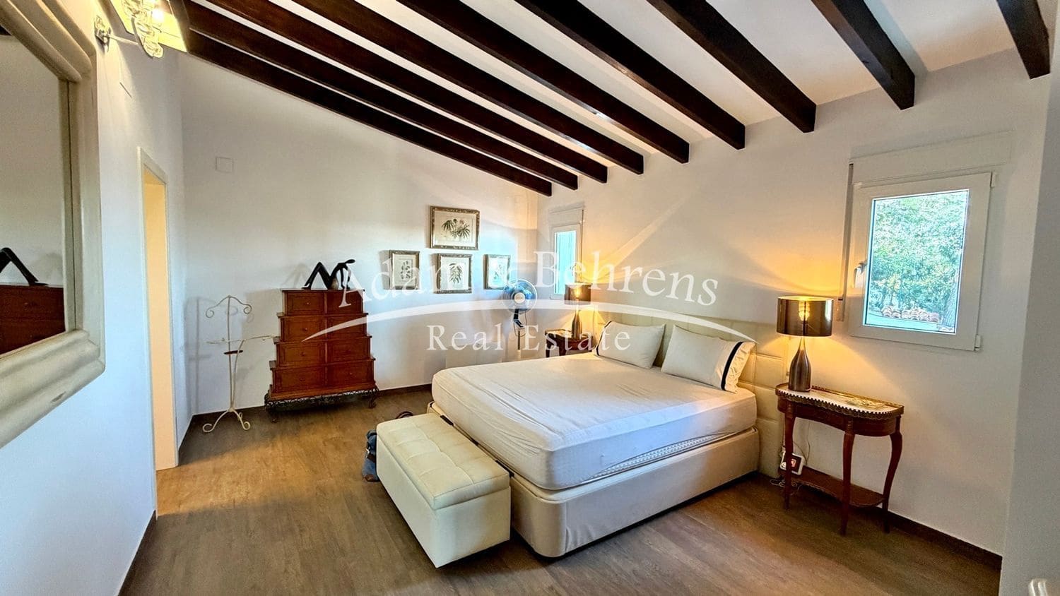 4 sypialnia Willa na sprzedaż w Denia z basenem garażem - 550 000 € (Ref: 9371197)