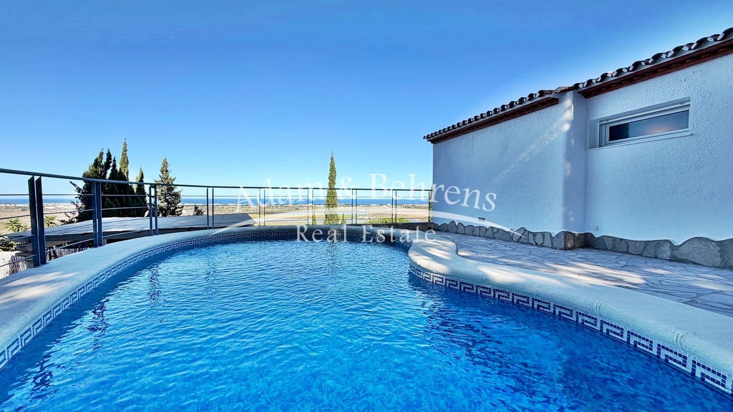 4 sypialnia Willa na sprzedaż w Denia z basenem garażem - 550 000 € (Ref: 9371197)