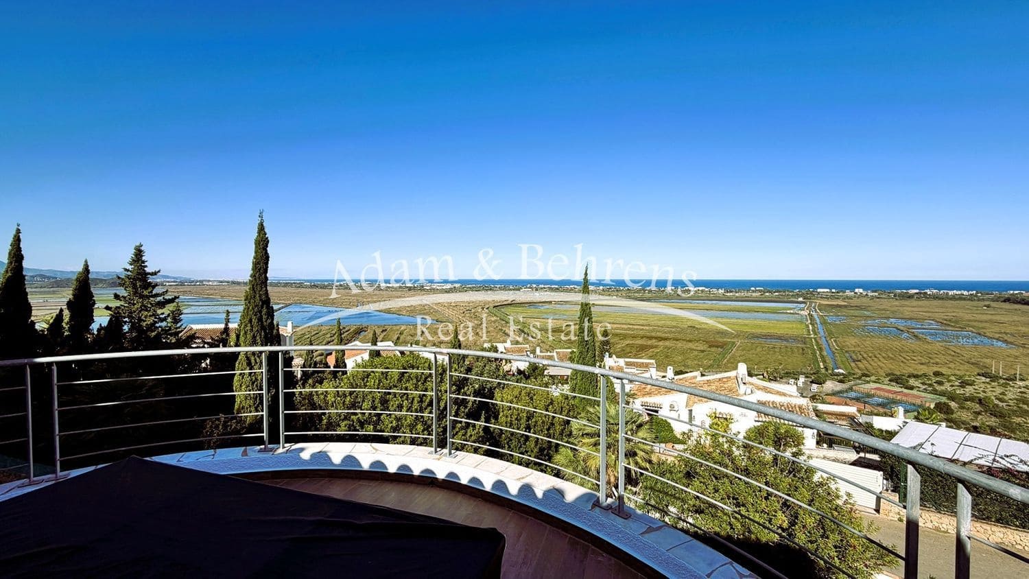 4 sypialnia Willa na sprzedaż w Denia z basenem garażem - 550 000 € (Ref: 9371197)