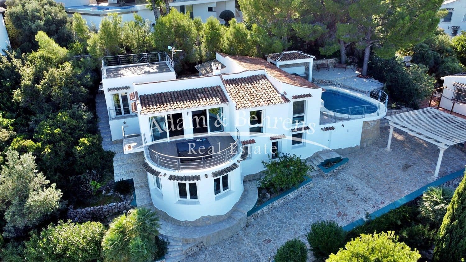 4 sypialnia Willa na sprzedaż w Denia z basenem garażem - 550 000 € (Ref: 9371197)