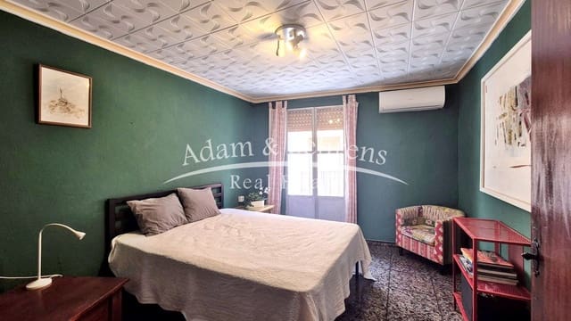 3 quarto Casa em Banda para venda em Anna com piscina garagem - 165 000 € (Ref: 9402878)