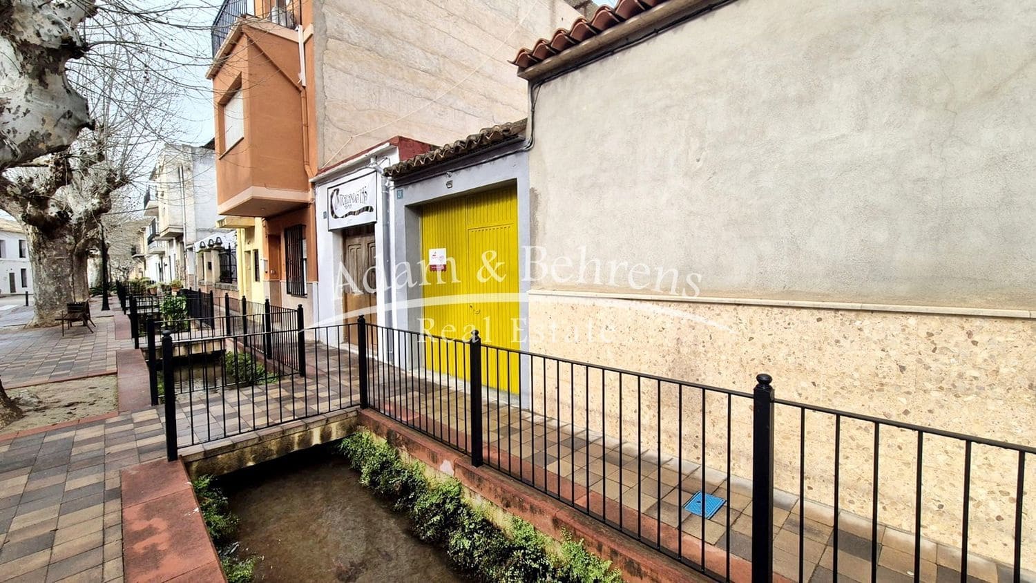 3 sovrum Hus till salu i Anna med pool garage - 165 000 € (Ref: 9402878)