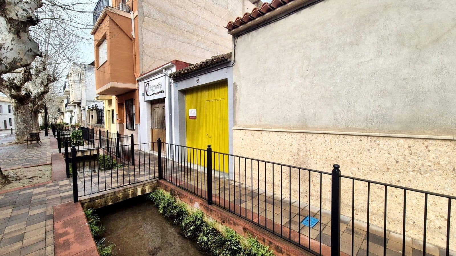 Casa de 3 habitaciones en Anna en venta con piscina - 120.000 € (Ref: 9402878)
