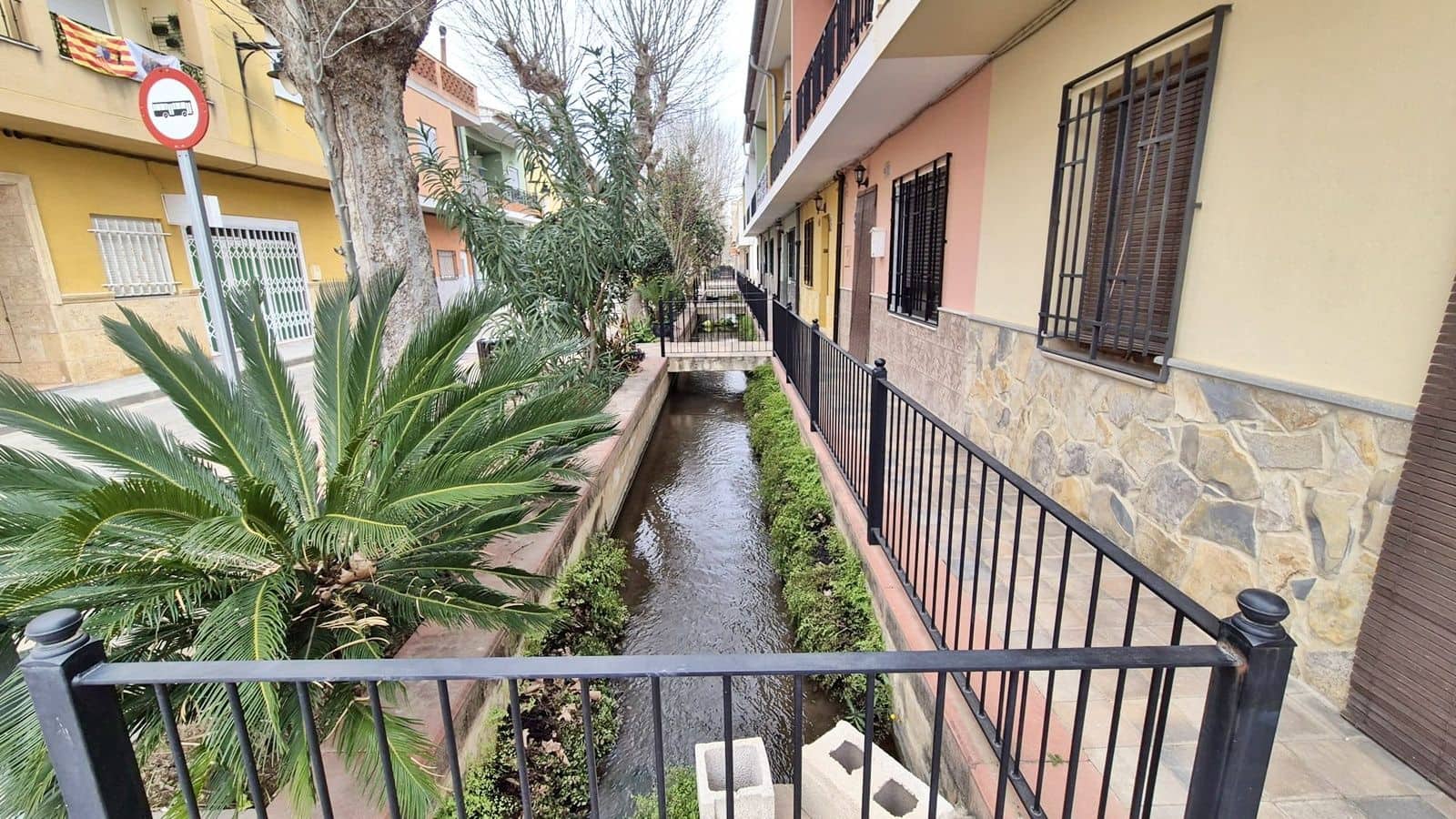 Casa de 3 habitaciones en Anna en venta con piscina - 120.000 € (Ref: 9402878)