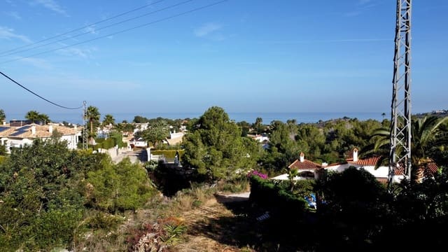 Grunde uden byggetilladelser til salg i Dénia - € 198.000 (Ref: 9471909)