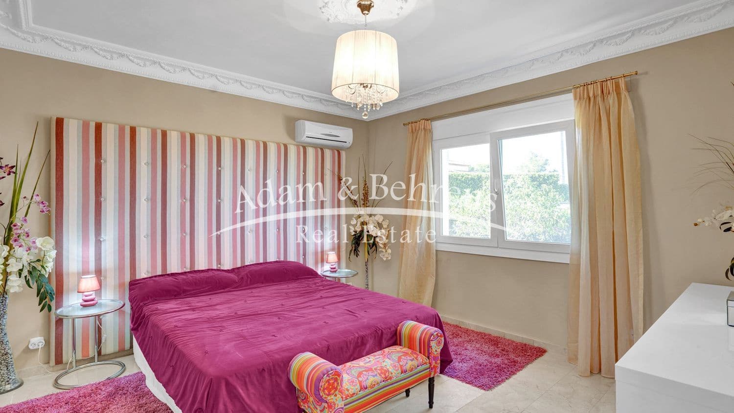 6 quarto Moradia para venda em Denia com piscina garagem - 1 290 000 € (Ref: 9472222)