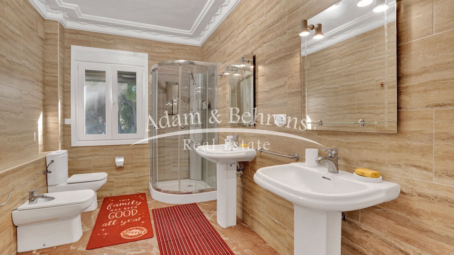 6 quarto Moradia para venda em Denia com piscina garagem - 1 290 000 € (Ref: 9472222)