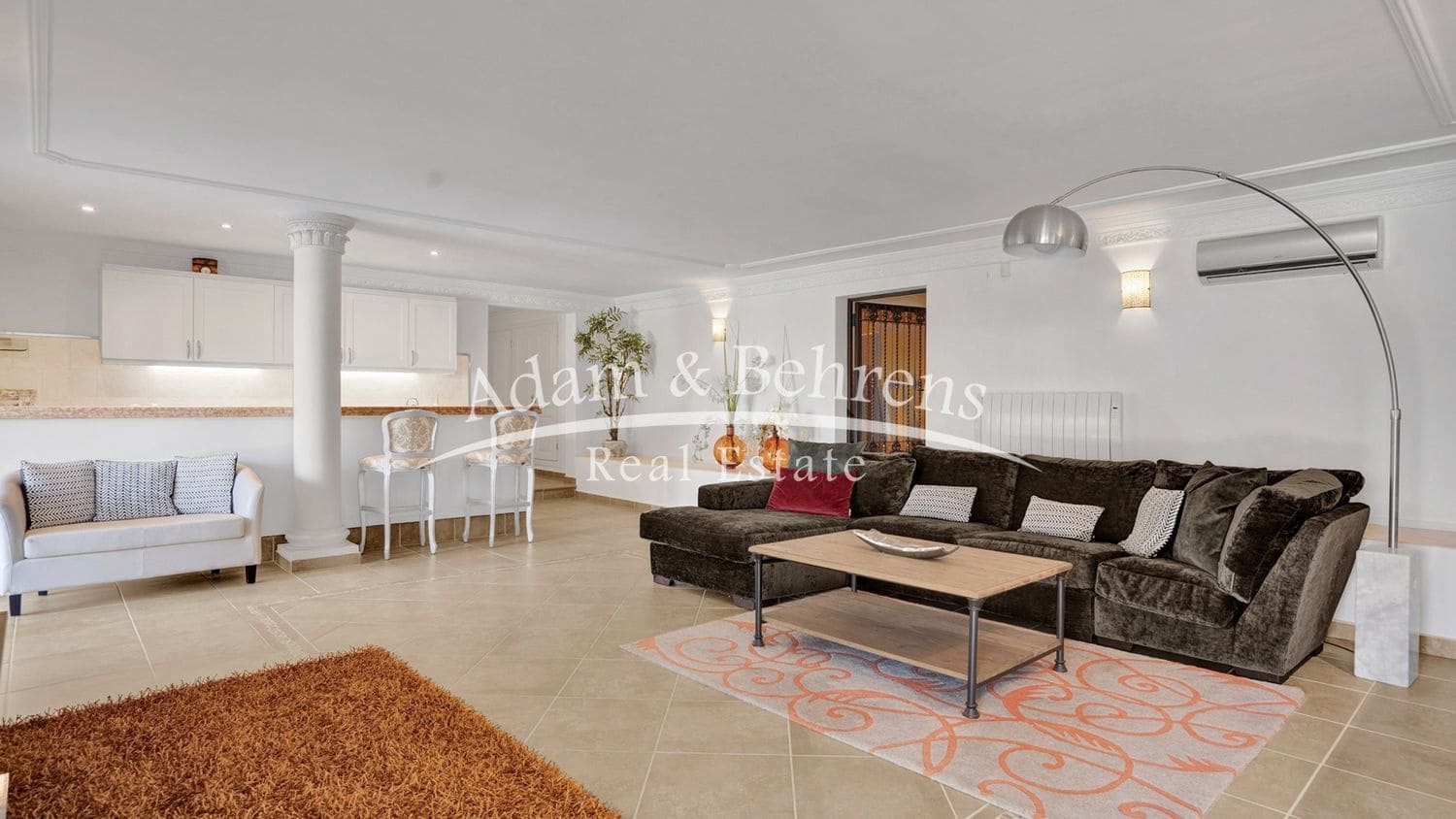 6 quarto Moradia para venda em Denia com piscina garagem - 1 290 000 € (Ref: 9472222)