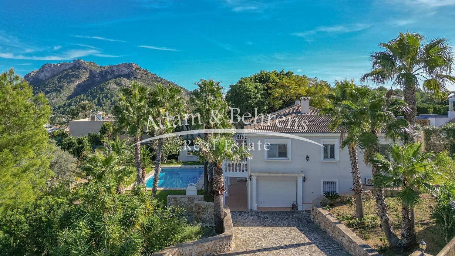 6 quarto Moradia para venda em Denia com piscina garagem - 1 290 000 € (Ref: 9472222)