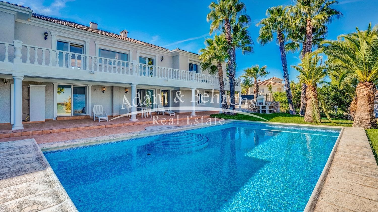 6 quarto Moradia para venda em Denia com piscina garagem - 1 290 000 € (Ref: 9472222)