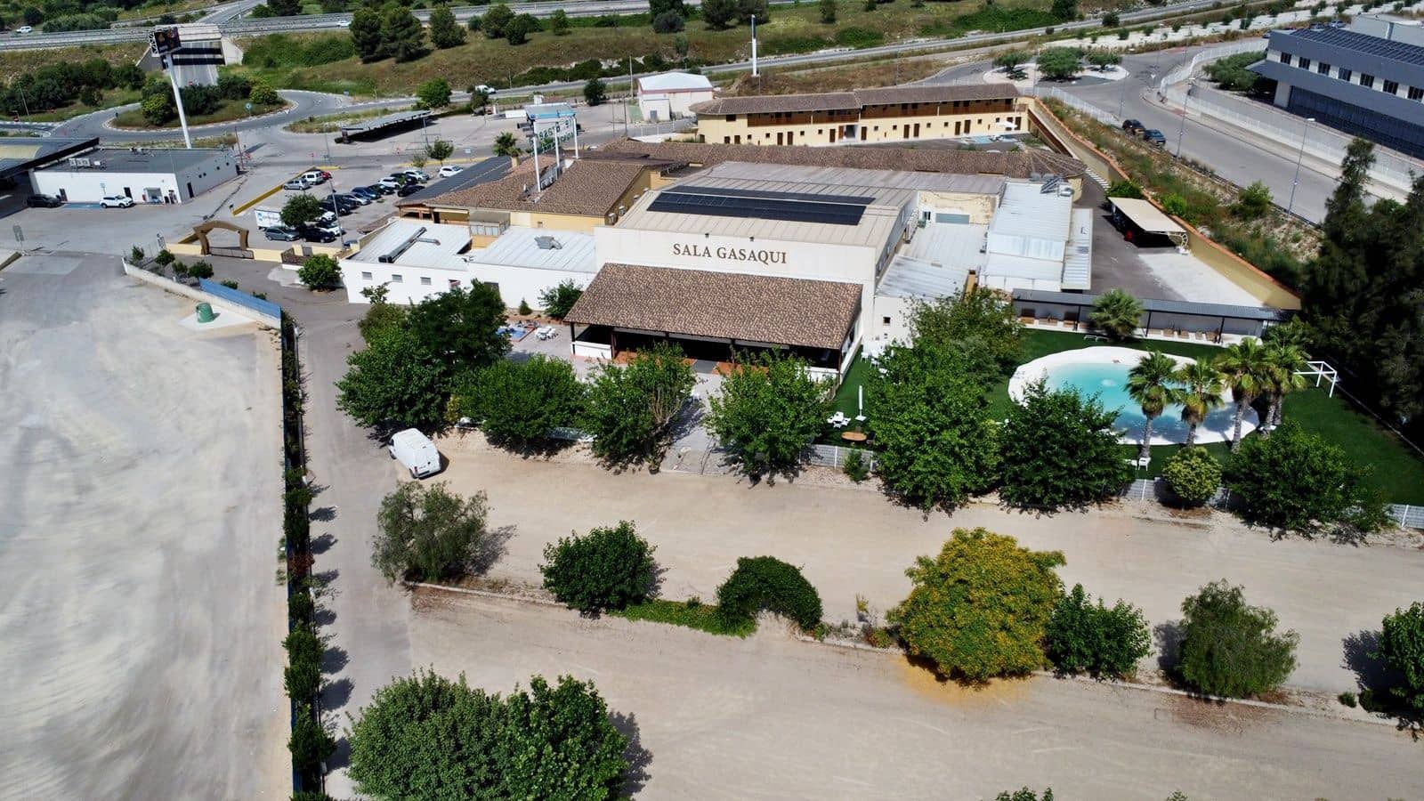 55 slaapkamer Commercieel te koop in L'Olleria met zwembad garage - € 10.000.000 (Ref: 9512036)