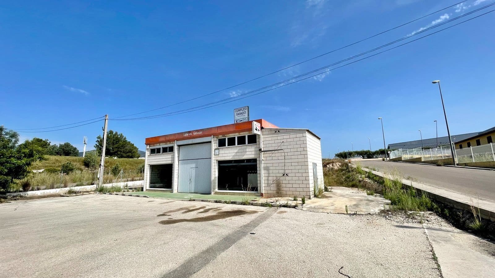 55 slaapkamer Commercieel te koop in L'Olleria met zwembad garage - € 10.000.000 (Ref: 9512036)