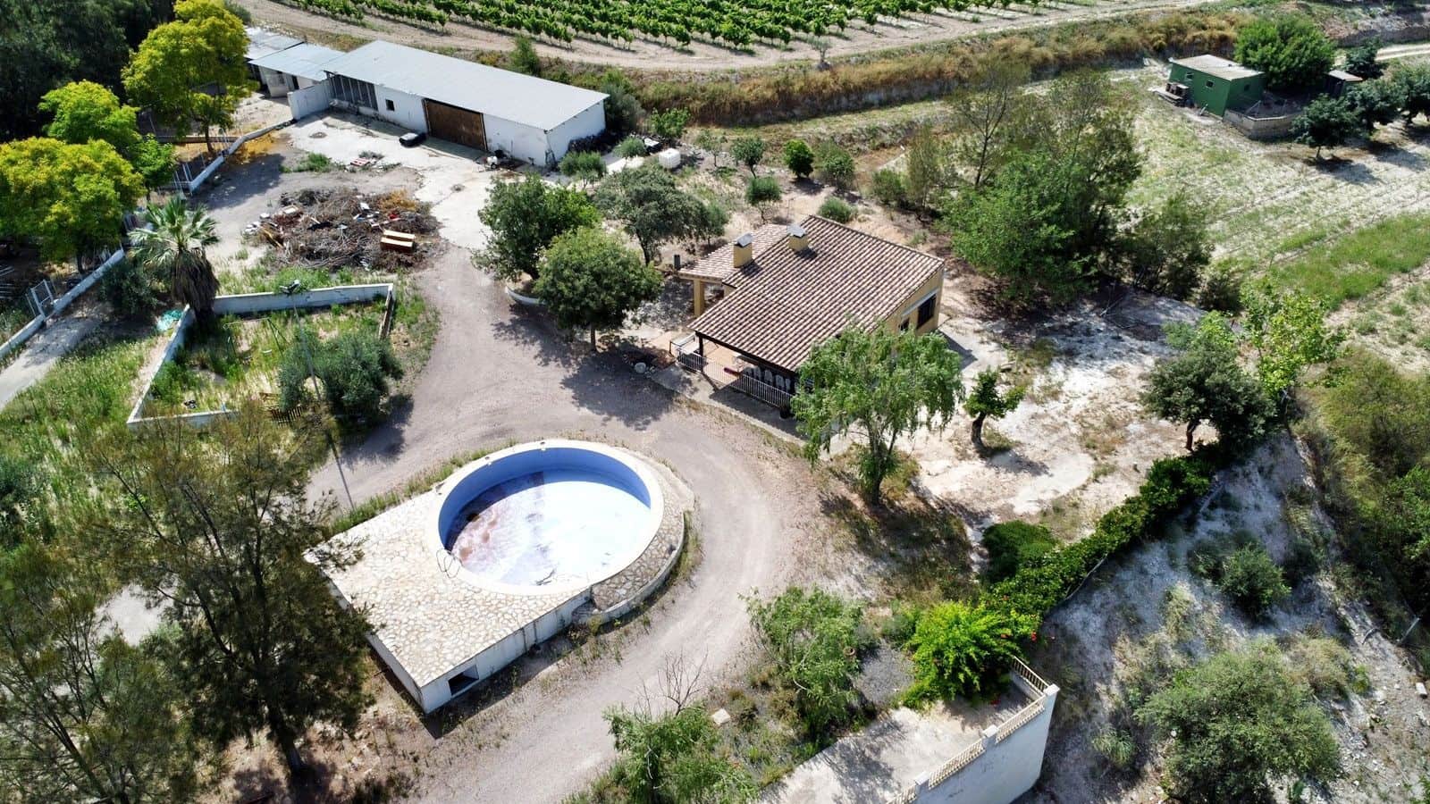 55 slaapkamer Commercieel te koop in L'Olleria met zwembad garage - € 10.000.000 (Ref: 9512036)