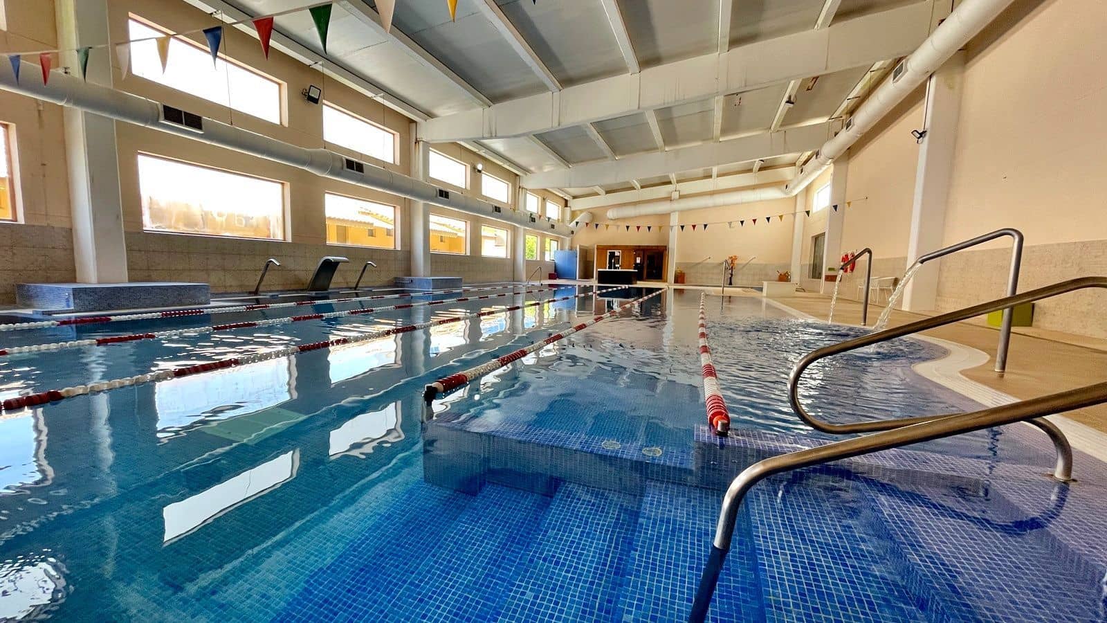 55 slaapkamer Commercieel te koop in L'Olleria met zwembad garage - € 10.000.000 (Ref: 9512036)