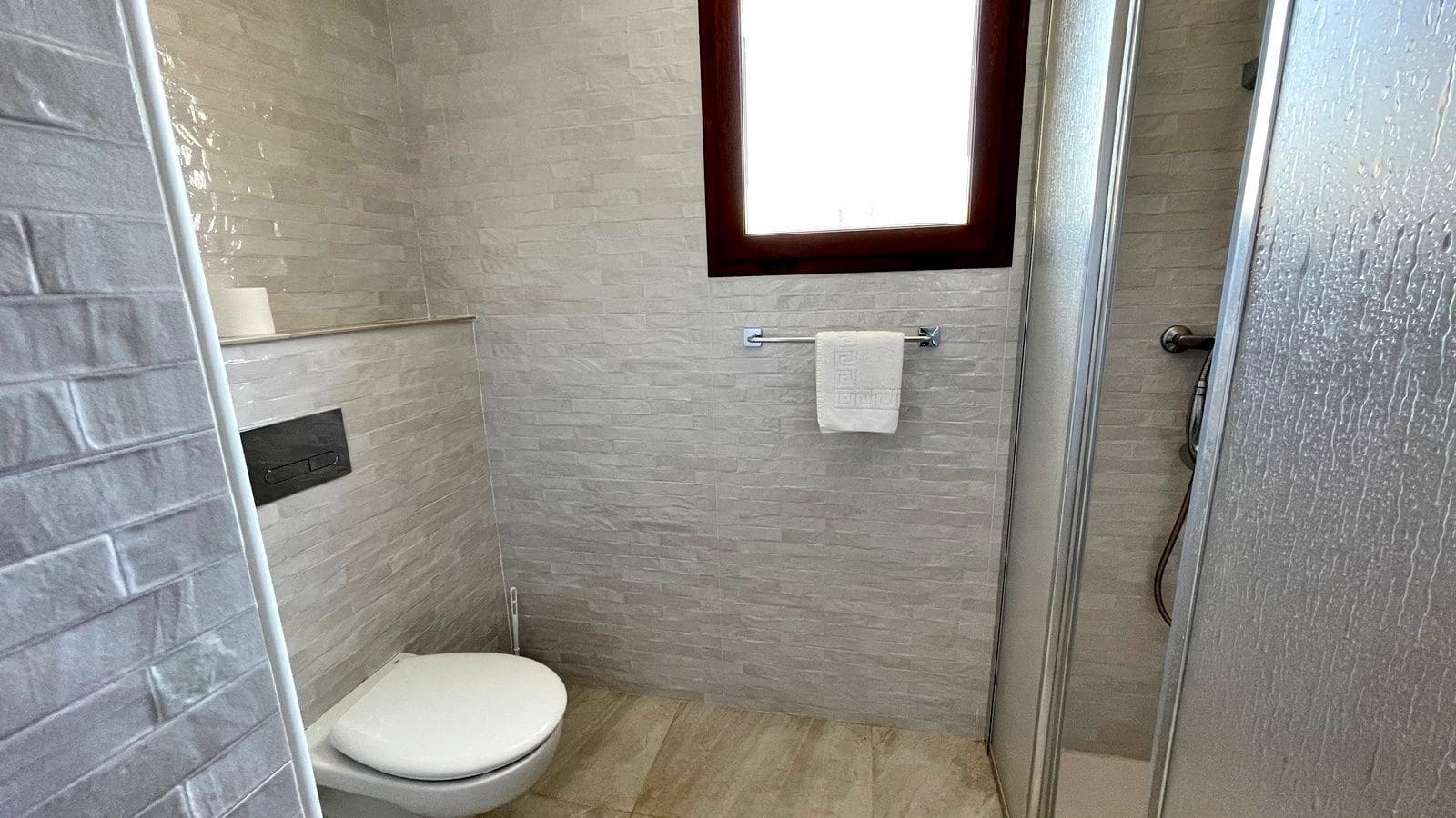 55 slaapkamer Commercieel te koop in L'Olleria met zwembad garage - € 10.000.000 (Ref: 9512036)