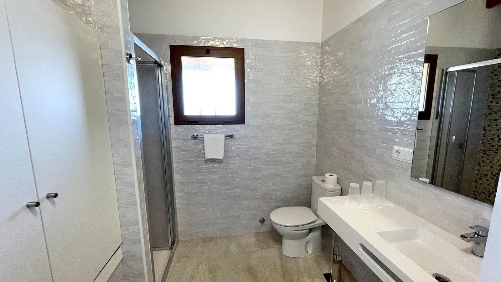 55 slaapkamer Commercieel te koop in L'Olleria met zwembad garage - € 10.000.000 (Ref: 9512036)