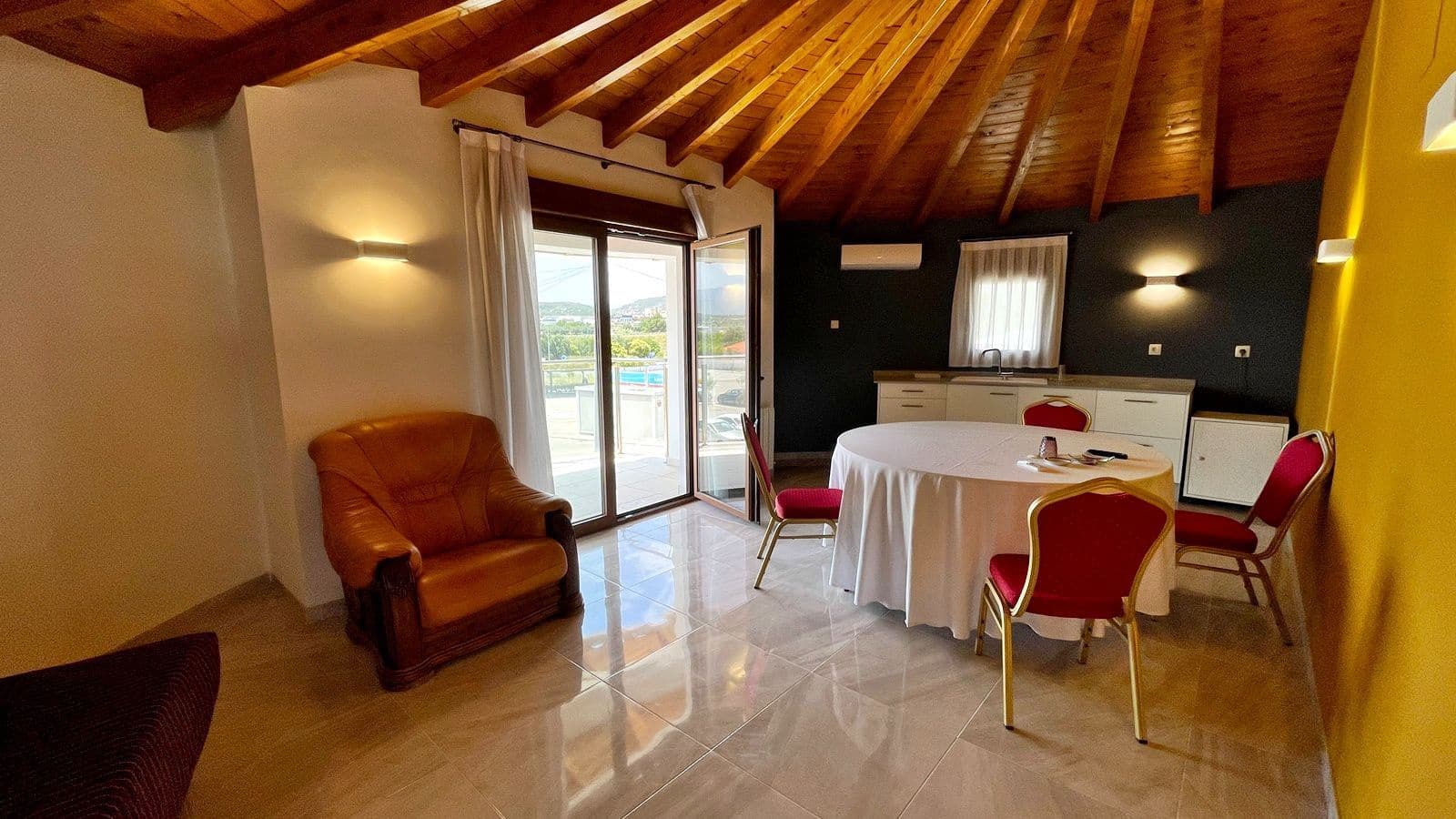 55 slaapkamer Commercieel te koop in L'Olleria met zwembad garage - € 10.000.000 (Ref: 9512036)