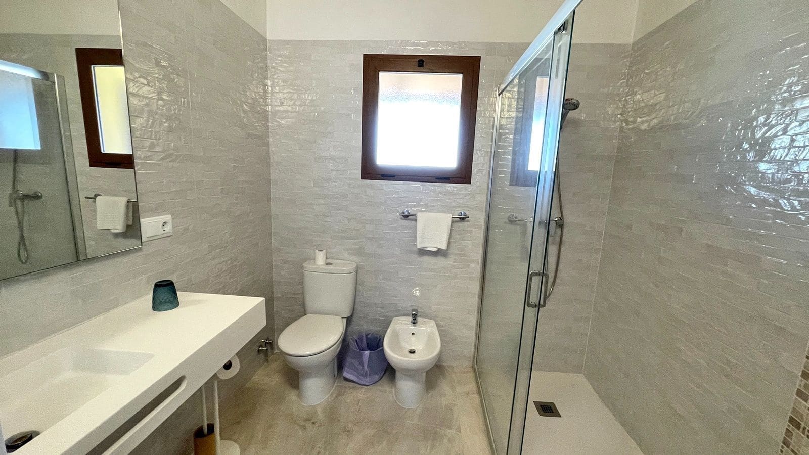 55 slaapkamer Commercieel te koop in L'Olleria met zwembad garage - € 10.000.000 (Ref: 9512036)
